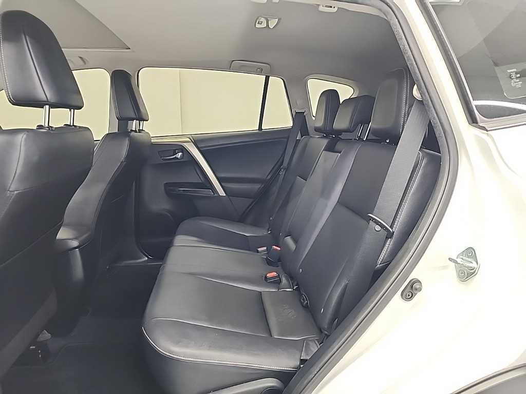 Toyota RAV4 - Vista 12