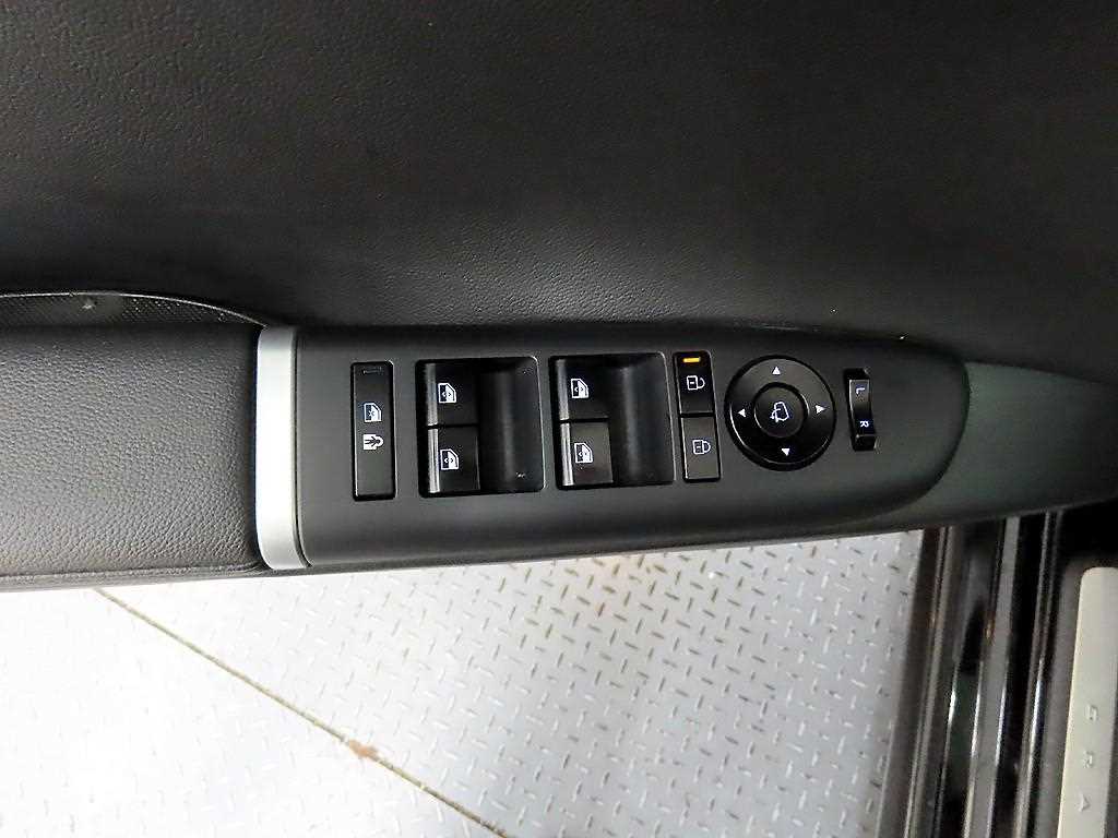 HYUNDAI Grandeur - Vista 11