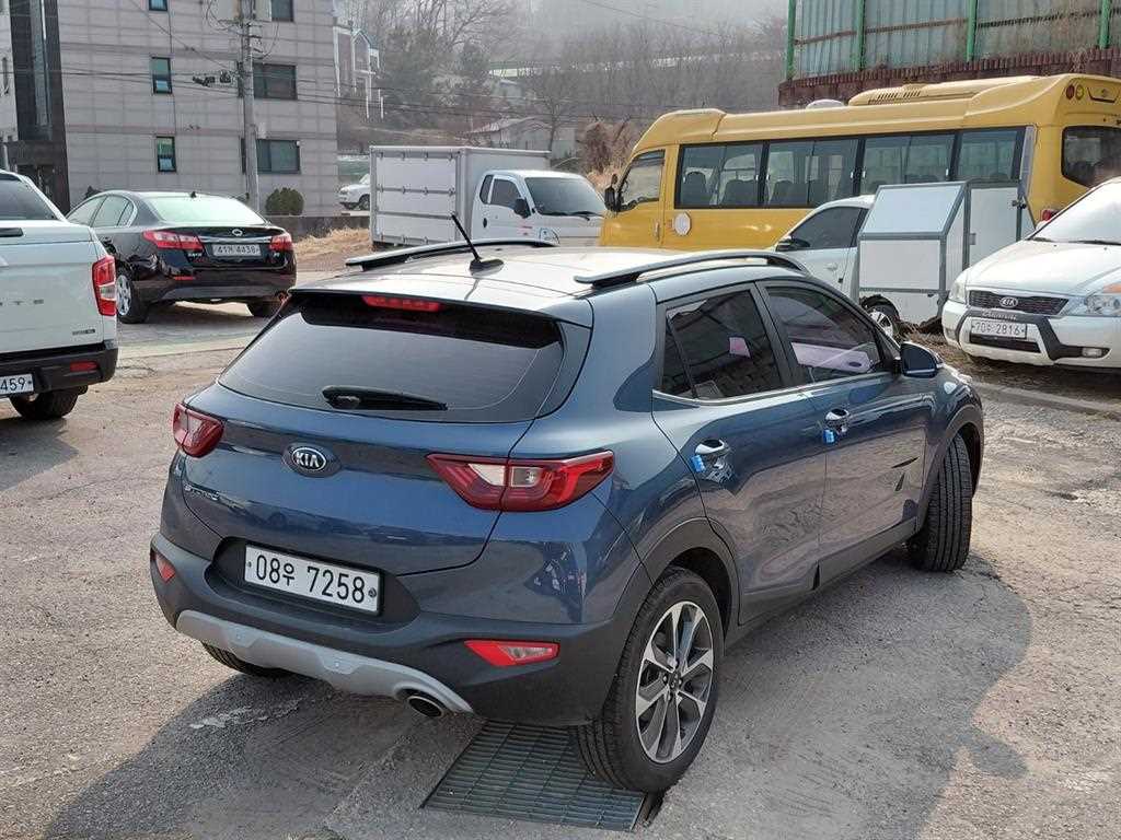 KIA Stonic - Vista 2