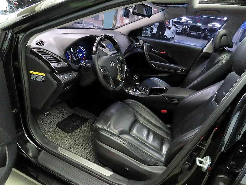 HYUNDAI Grandeur - Vista 6