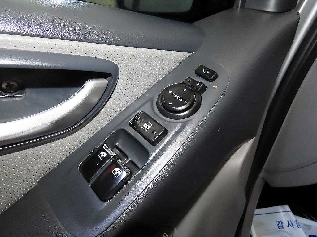 HYUNDAI Starex 2015 Plateado - Importación desde Corea - HF Imports Iquique - Foto 13