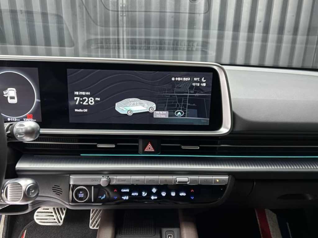 HYUNDAI Ioniq 6 - Vista 9