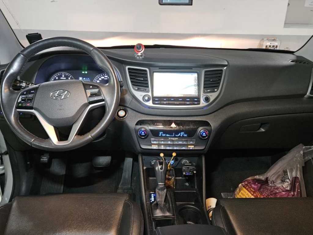 HYUNDAI Tucson - Vista 7