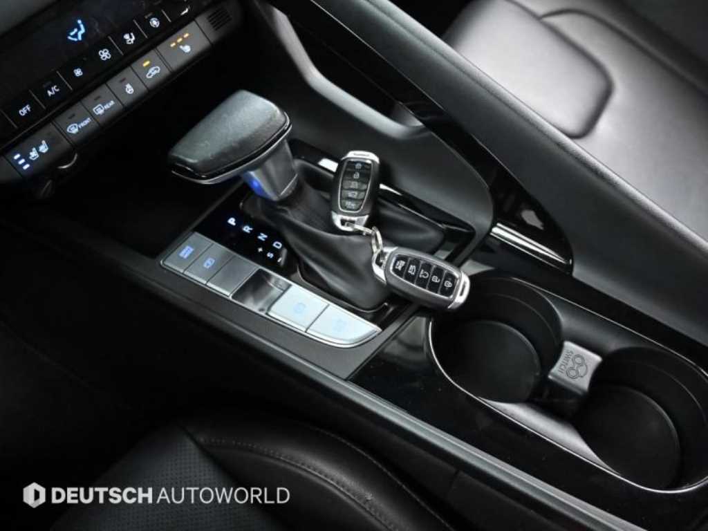 HYUNDAI Avante - Vista 10