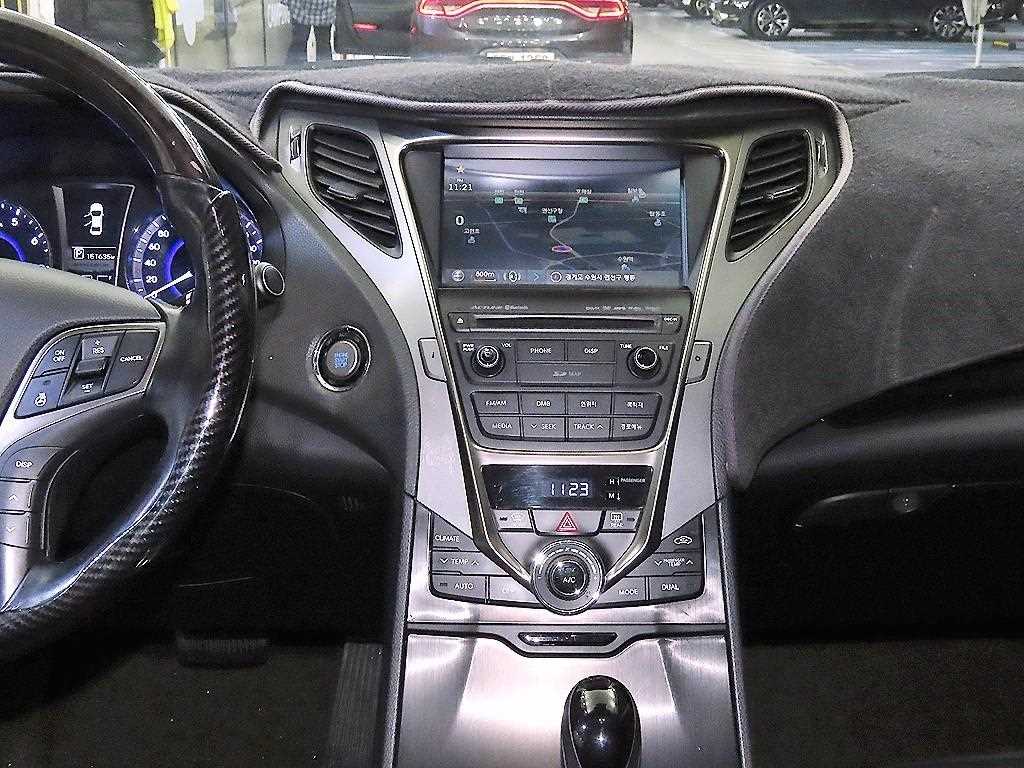 HYUNDAI Grandeur - Vista 11