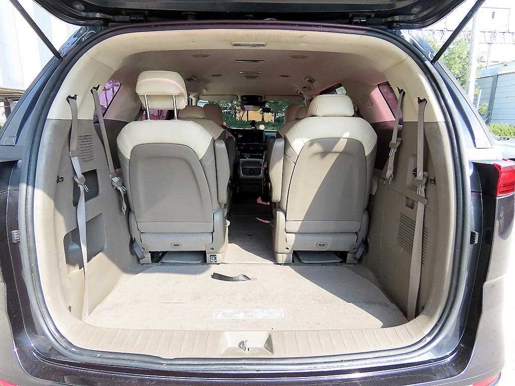 KIA Carnival 2021 Gris - Importación desde Corea - HF Imports Iquique - Foto 18