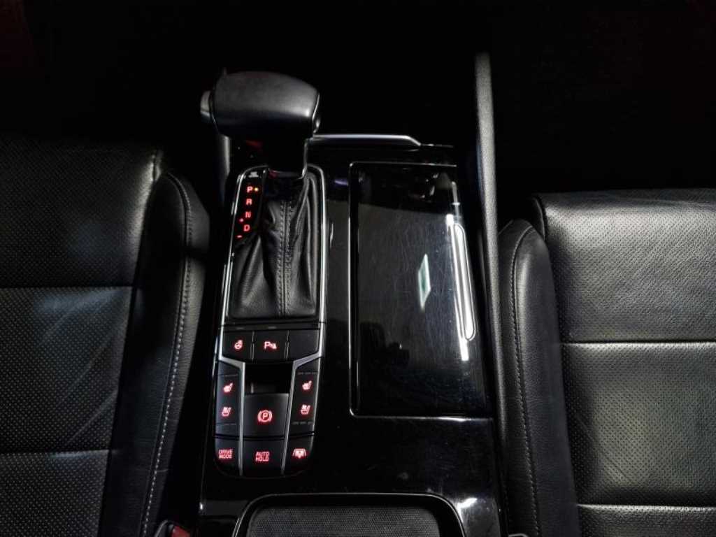 KIA K7 - Vista 10