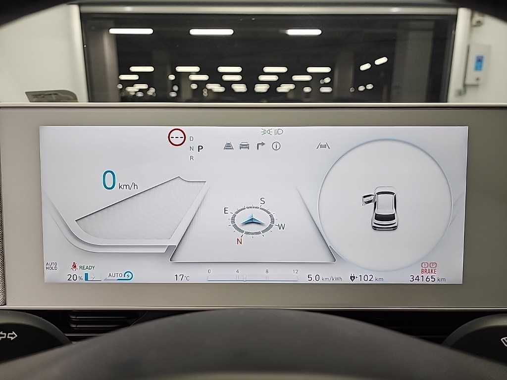 HYUNDAI Ioniq 5 - Vista 6