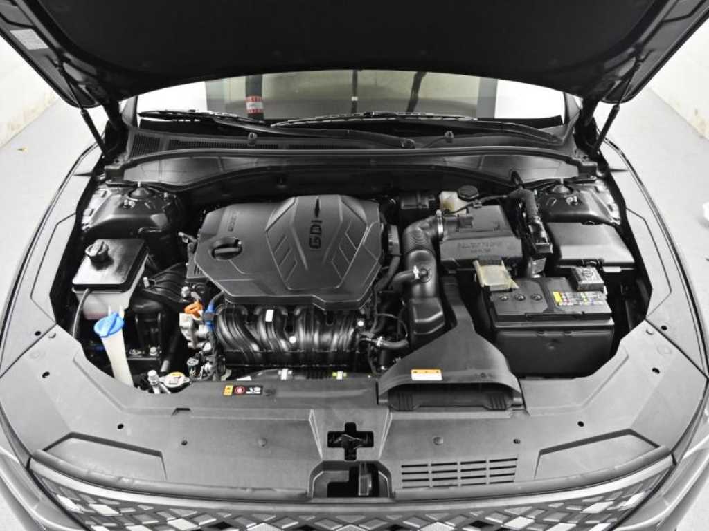 HYUNDAI Grandeur - Vista 6