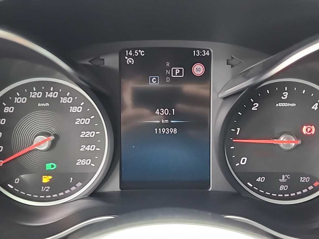 Mercedes Benz C Class - Vista 6