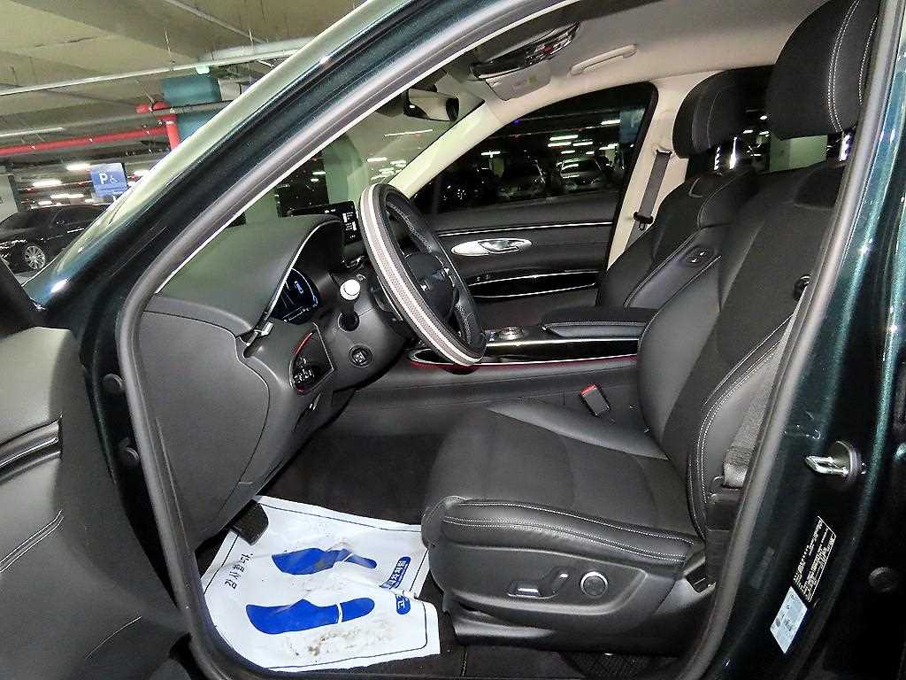 Genesis GV70 - Vista 6