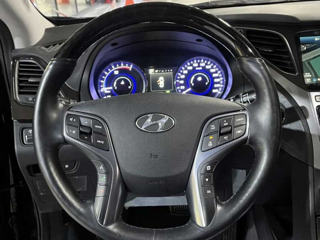 HYUNDAI Grandeur - Vista 6