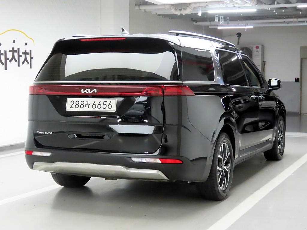 KIA Carnival - Vista 4