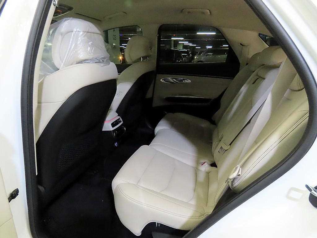 Genesis GV70 - Vista 7