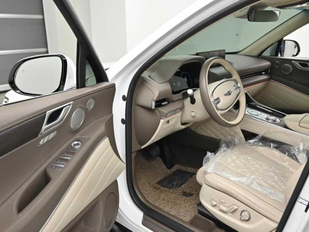 Genesis GV80 - Vista 11