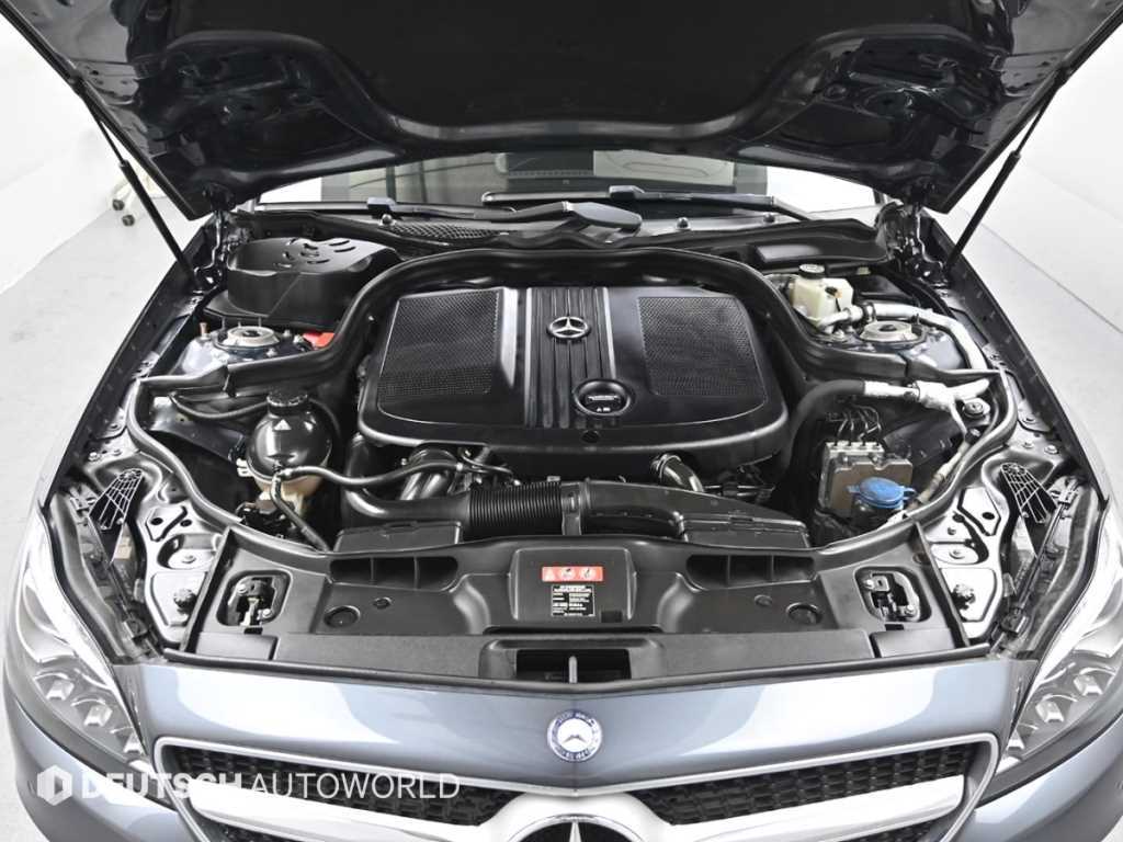 Mercedes Benz CLS Class - Vista 6