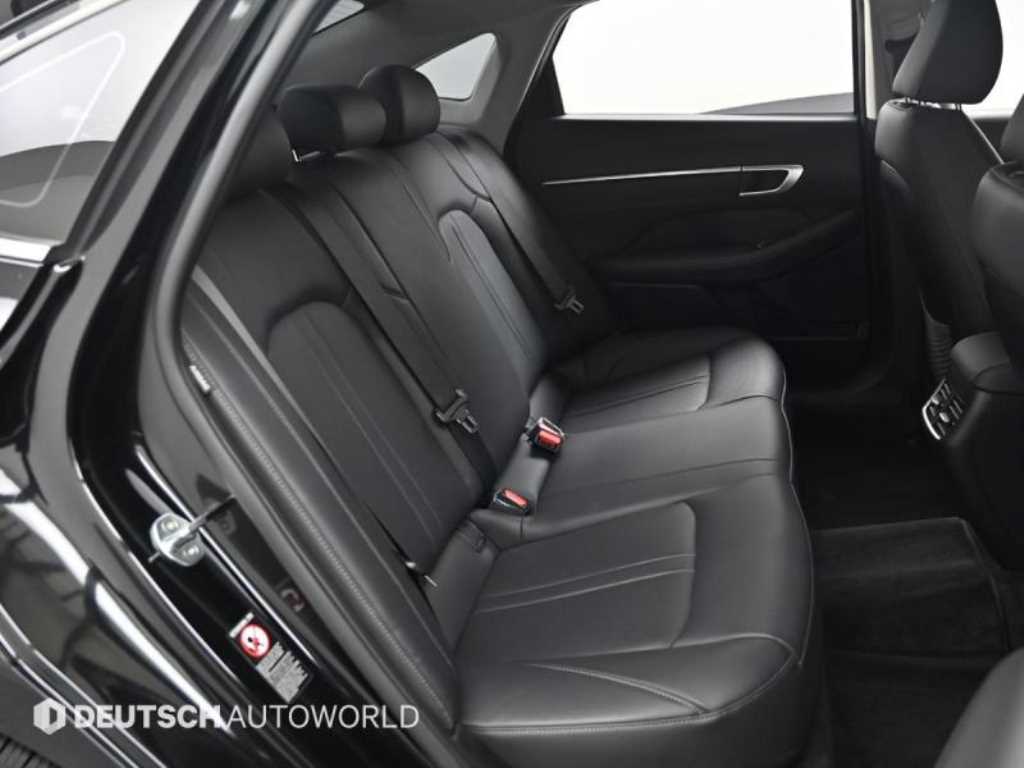 HYUNDAI Sonata - Vista 12