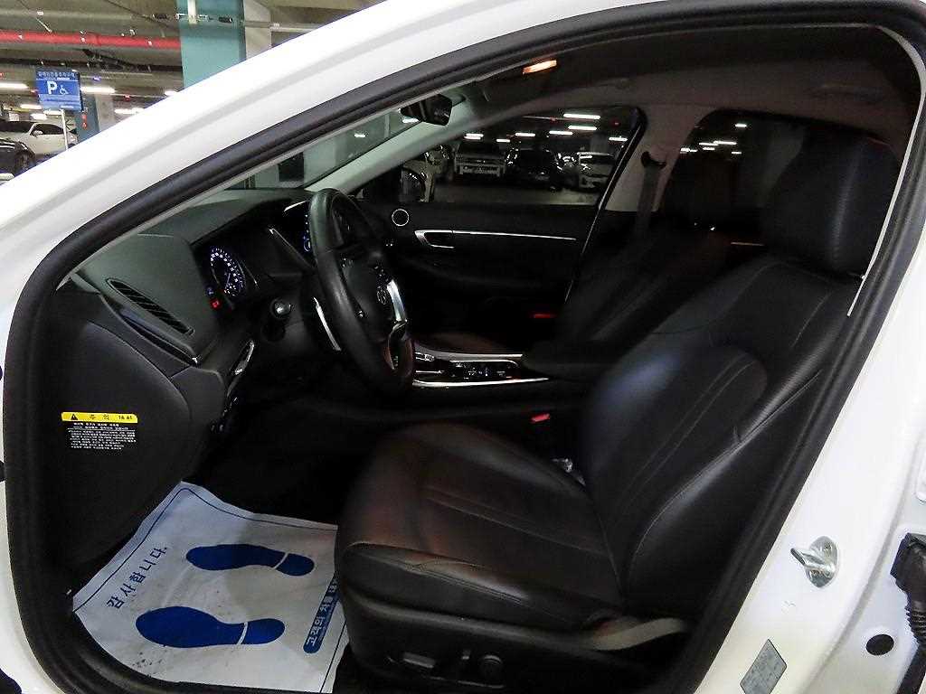 HYUNDAI Sonata - Vista 6