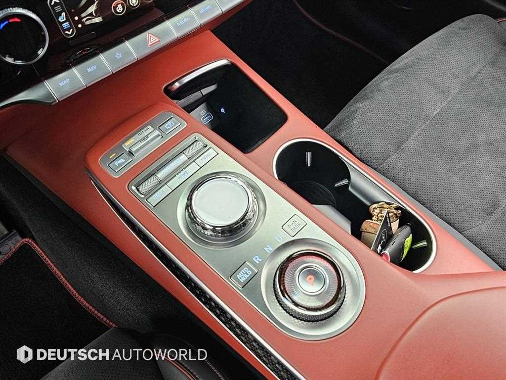 Genesis GV70 - Vista 9