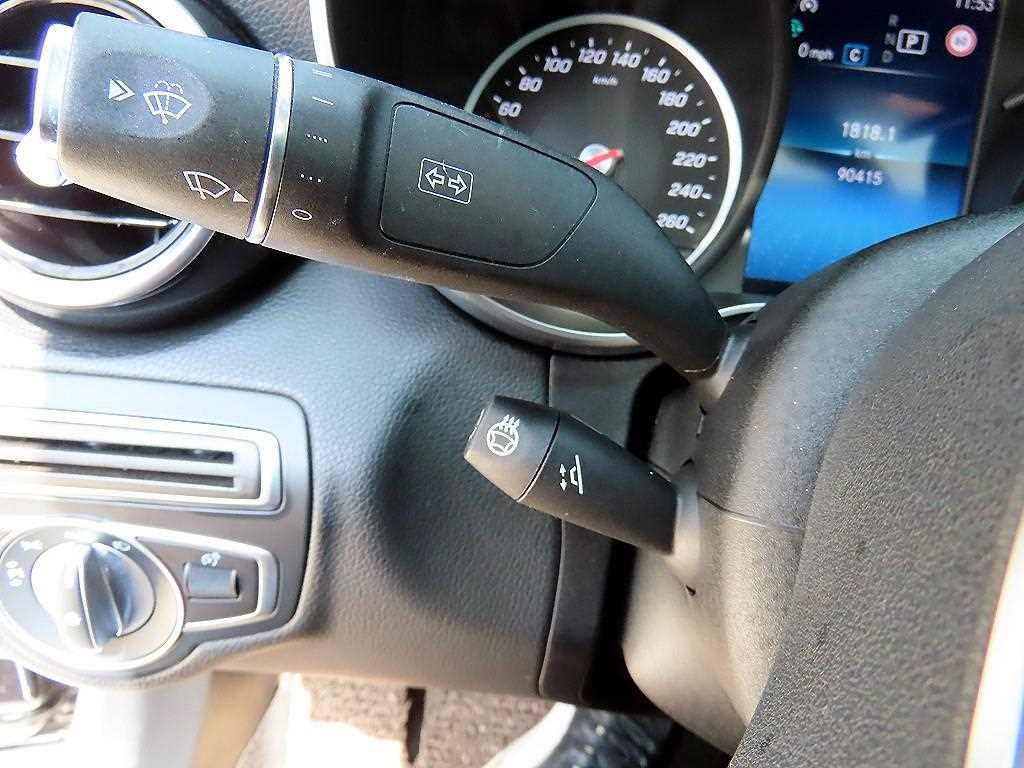 Mercedes Benz C Class - Vista 12