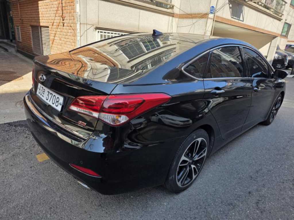 HYUNDAI i40 - Vista 4