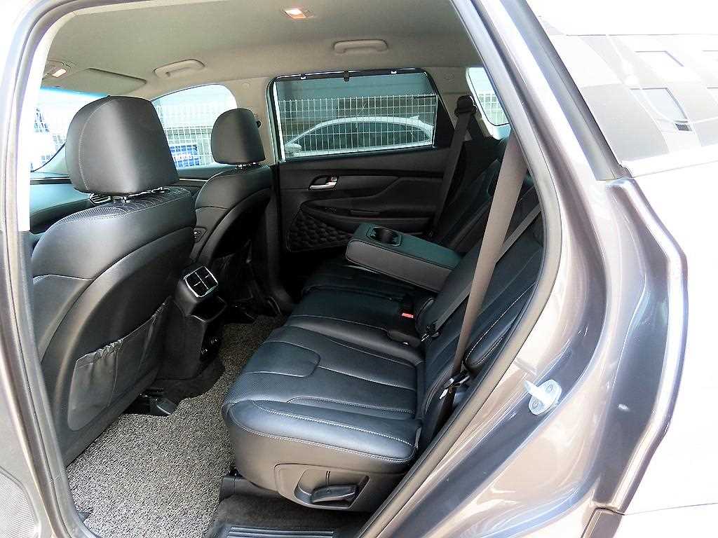 HYUNDAI Santa Fe - Vista 6