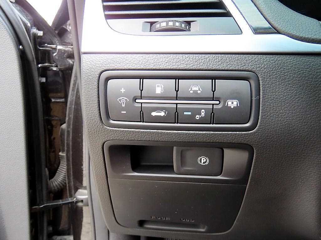 Genesis G80 2019 Negro - Importación desde Corea - HF Imports Iquique - Foto 13