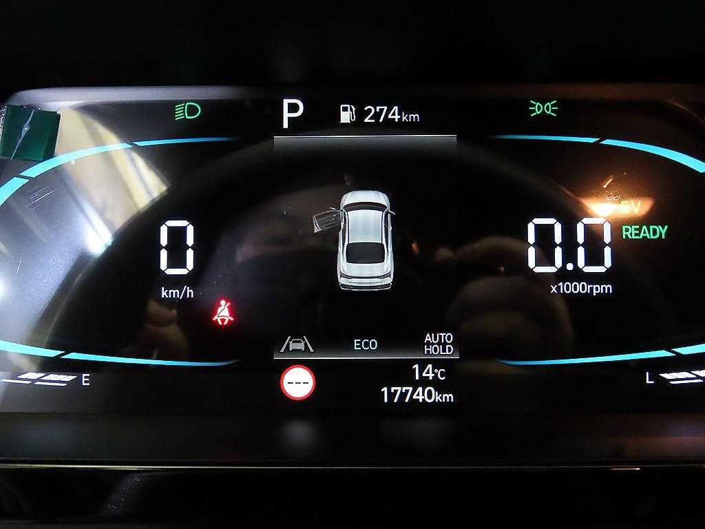 HYUNDAI Avante - Vista 9