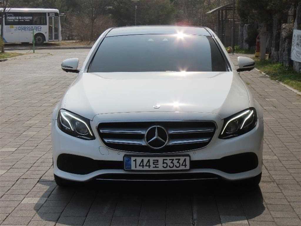 Mercedes Benz E class 2017 - Importación desde Corea - HF Imports Iquique - Foto 1
