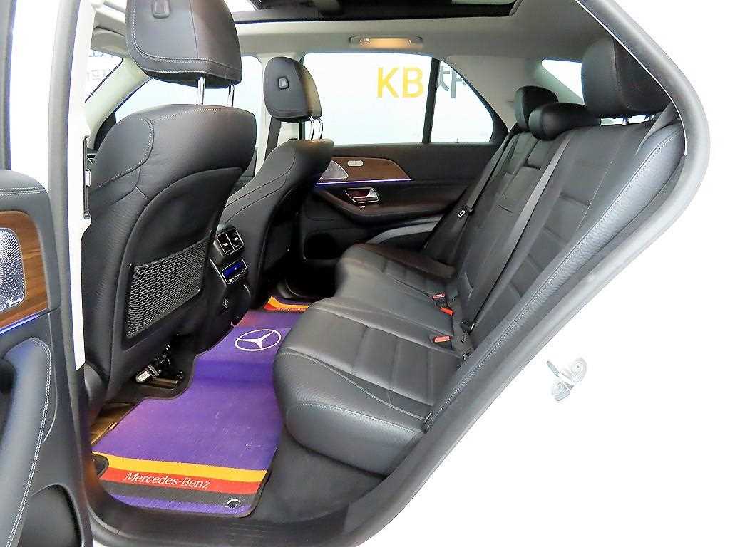 Mercedes Benz GLE Class - Vista 6