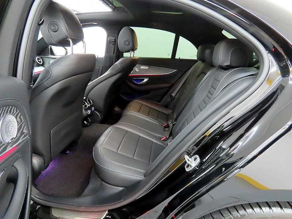 Mercedes Benz E class - Vista 6