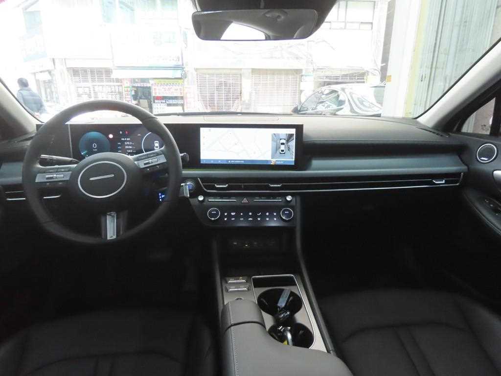 HYUNDAI Sonata - Vista 7