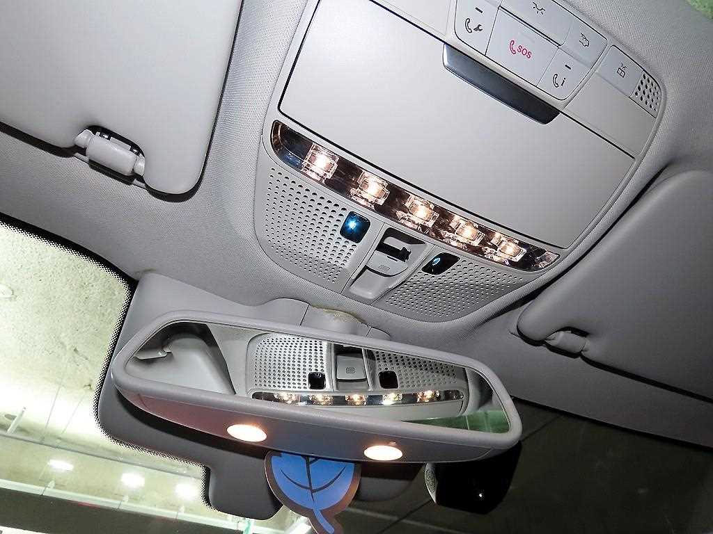 Mercedes Benz GLC Class 2019 Negro - Importación desde Corea - HF Imports Iquique - Foto 13