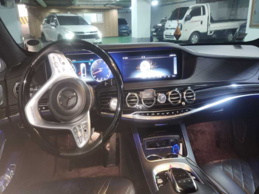 Mercedes Benz S Class - Vista 5