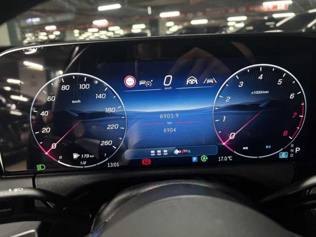 Mercedes Benz E class - Vista 6