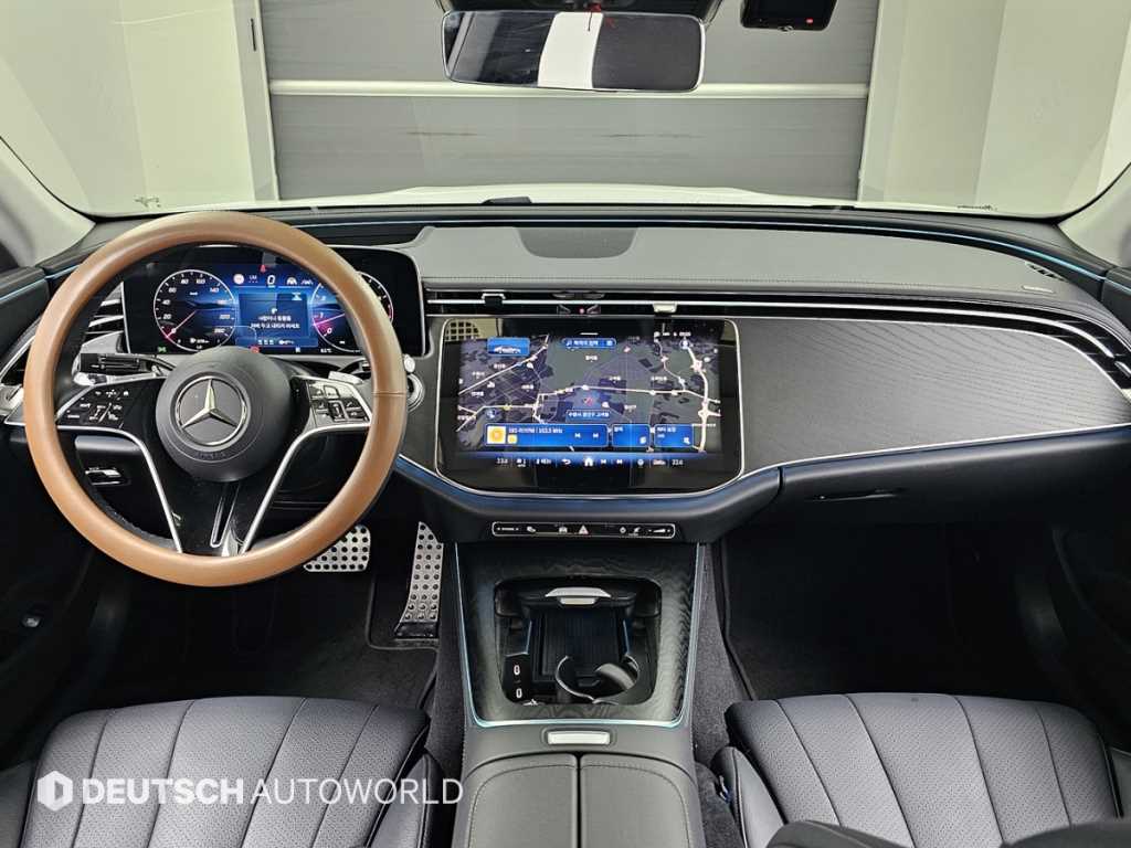 Mercedes Benz E class - Vista 7