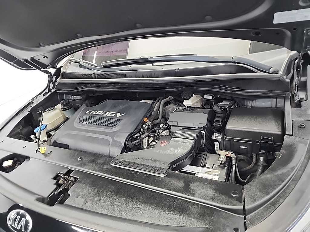 KIA Carnival - Vista 5