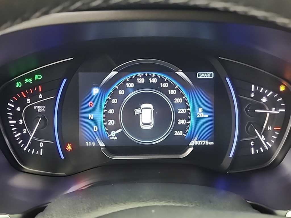 HYUNDAI Santa Fe - Vista 6