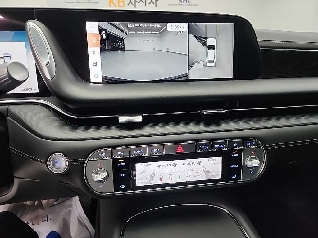 Genesis G90 - Vista 11