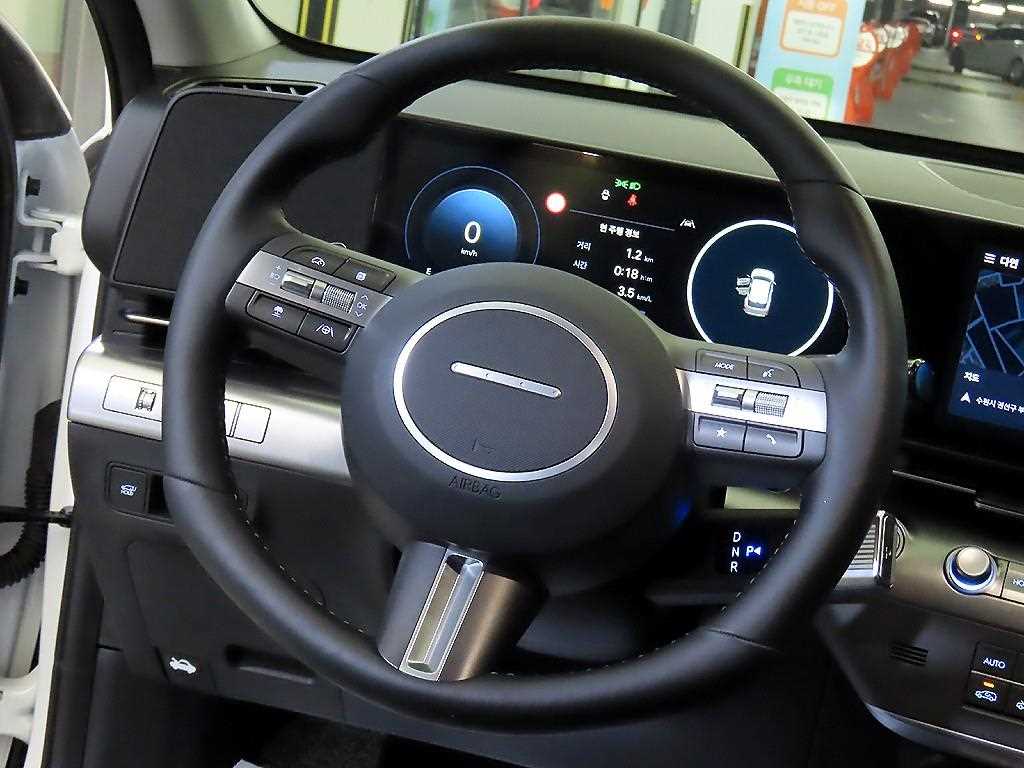 HYUNDAI Kona - Vista 8