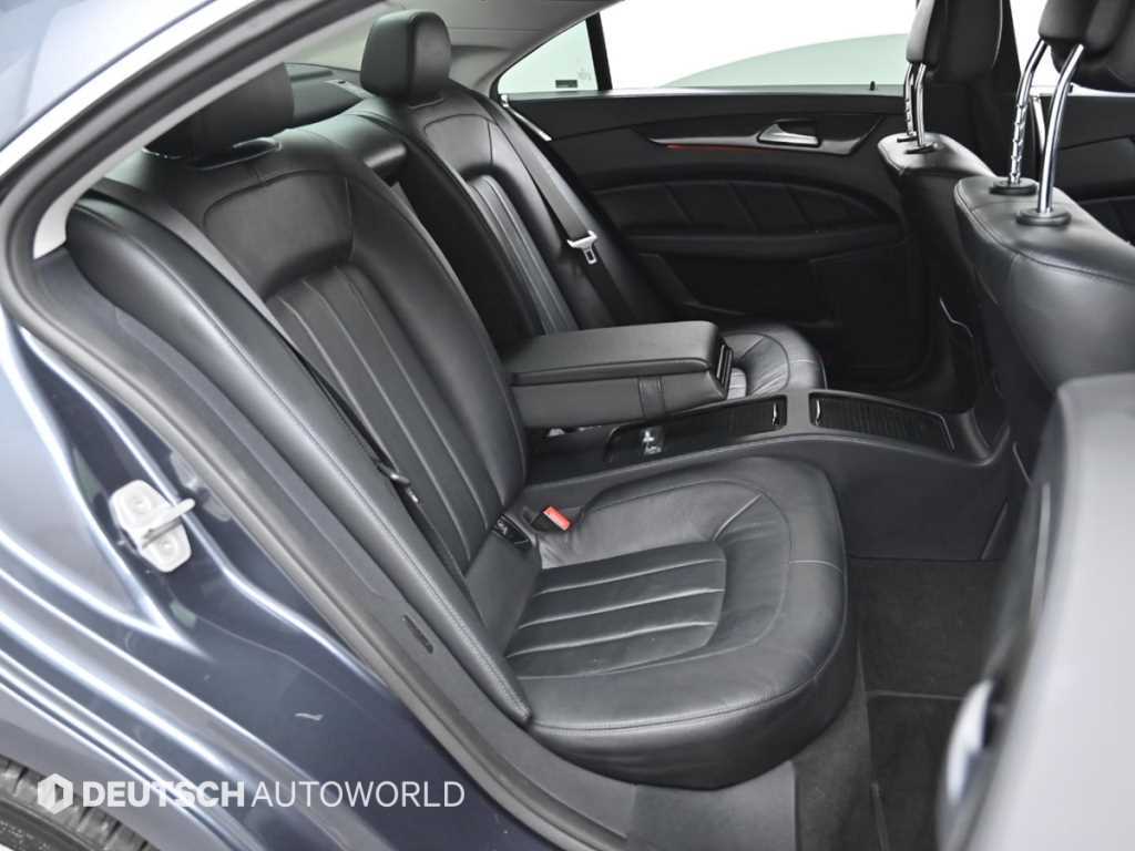 Mercedes Benz CLS Class - Vista 12