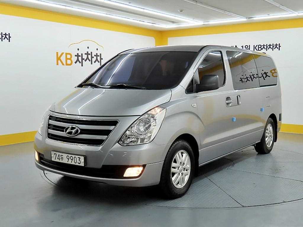 HYUNDAI Starex - Vista 9