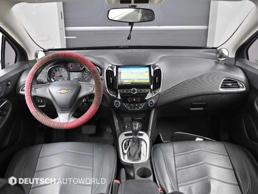 Chevrolet Cruise - Vista 7