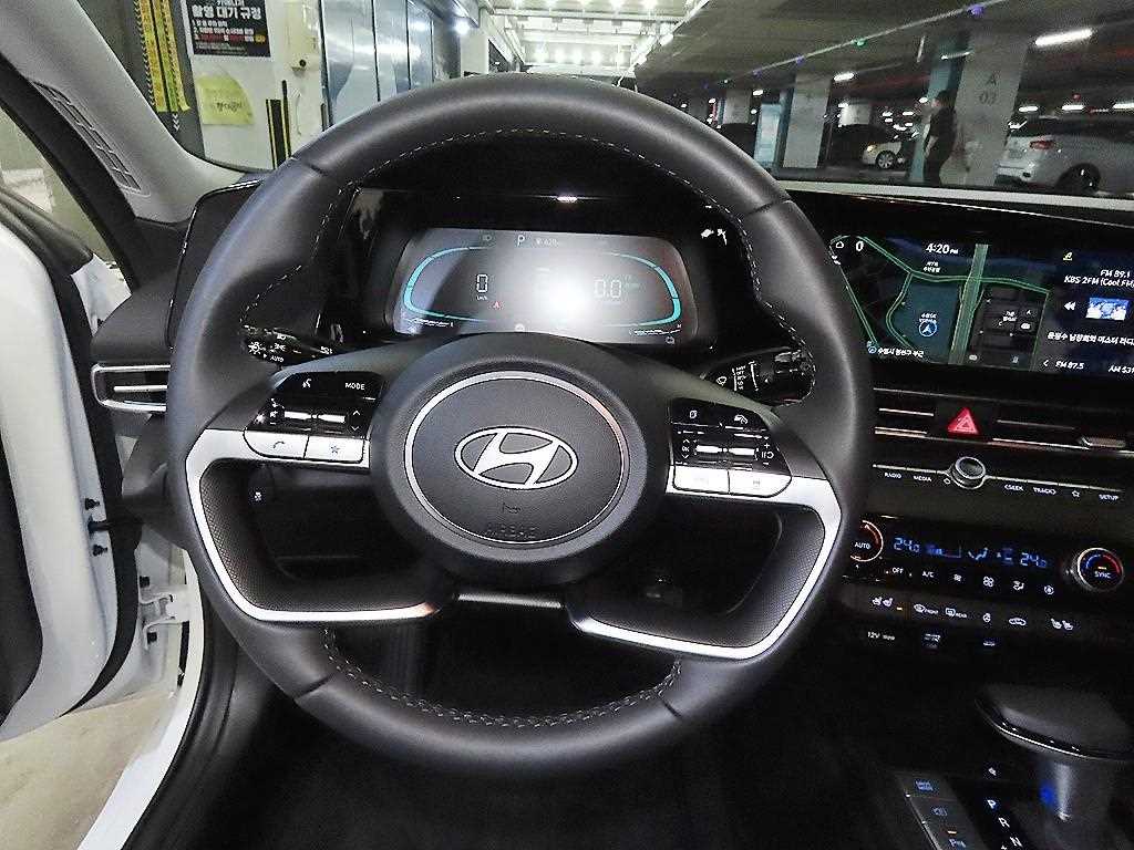 HYUNDAI Avante - Vista 8