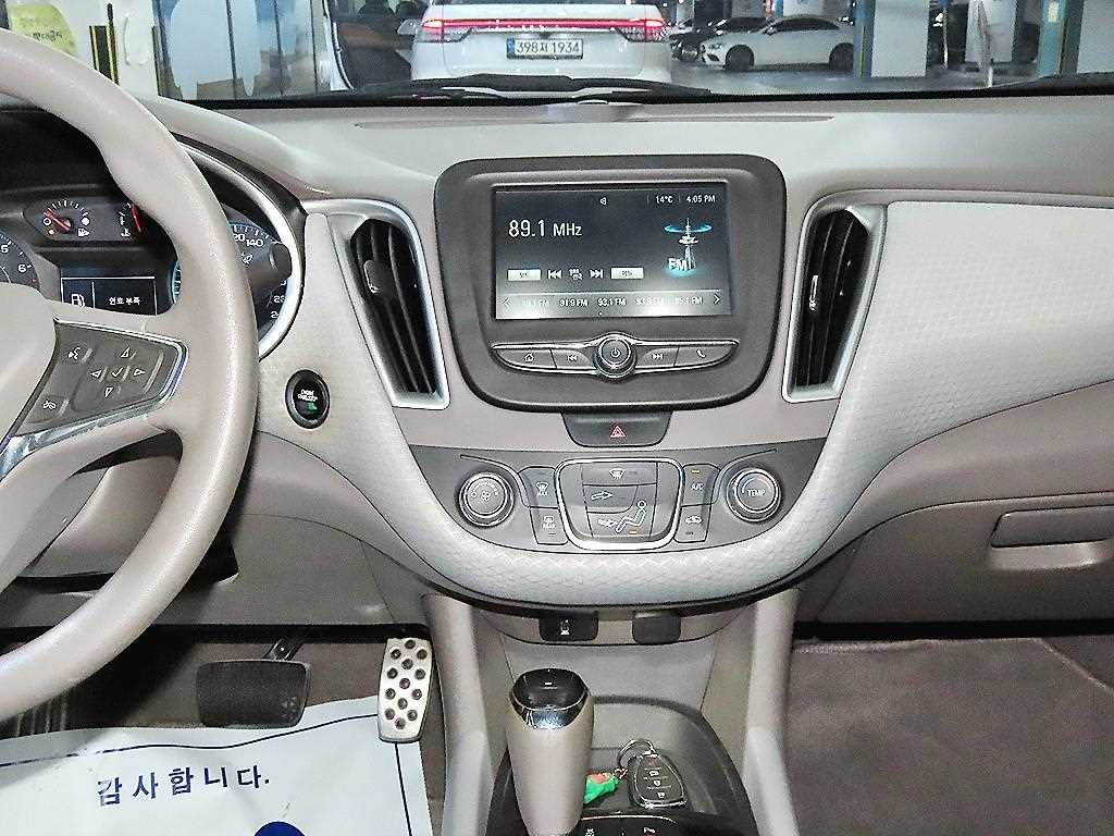 Chevrolet Malibu - Vista 11