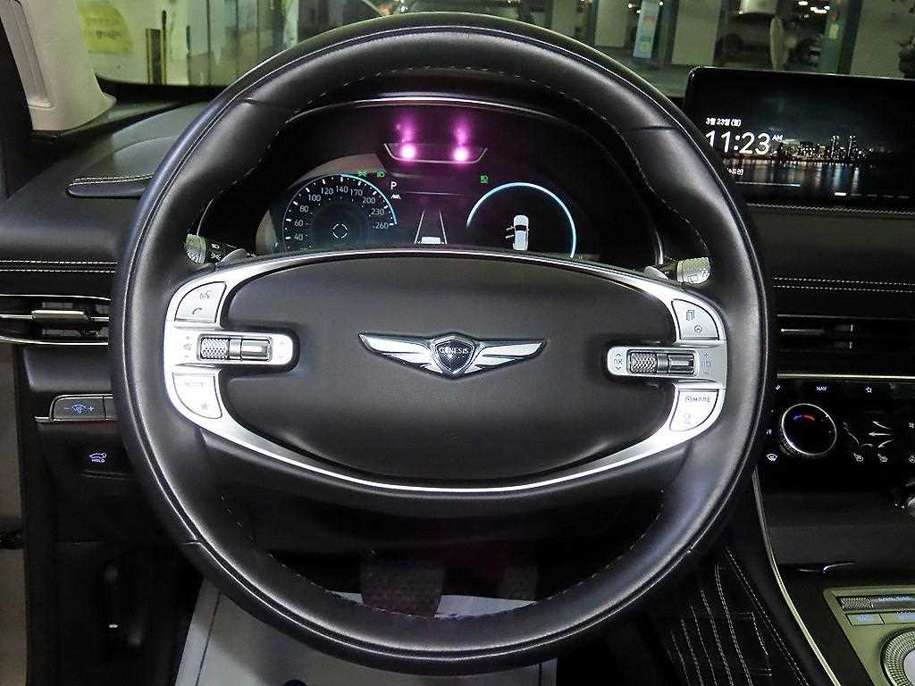 Genesis GV80 - Vista 8