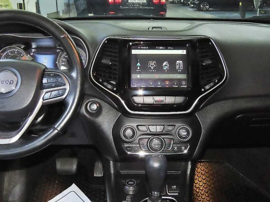 Jeep Cherokee - Vista 11