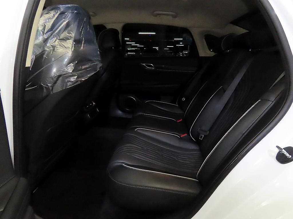 Genesis G80 - Vista 7