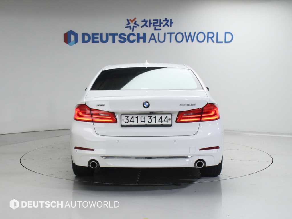 BMW 5 Series - Vista 4