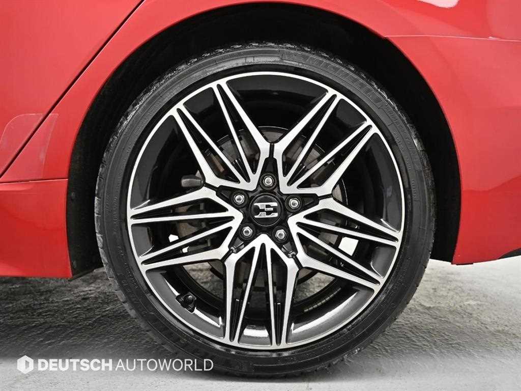 KIA Stinger - Vista 6